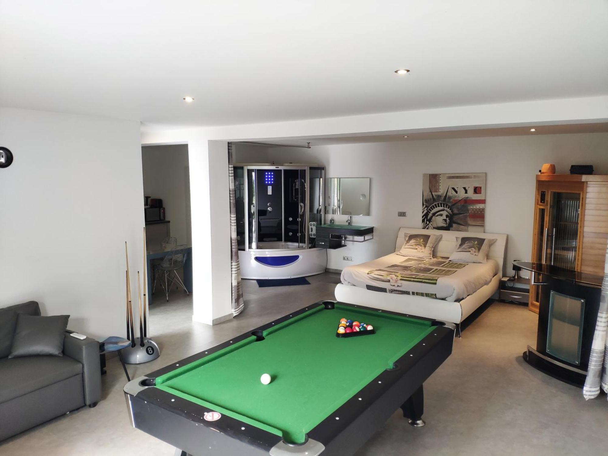 Loft Zen Spa Balneo Parking Gratuit Sauna Hammam Billard อาฌ็อง ภายนอก รูปภาพ